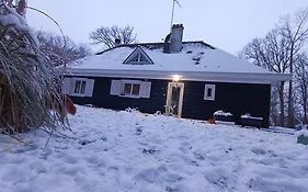 Maison Canadienne Dans La Foret
